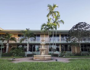 Garden at Quality Inn & Suites Hollywood Boulevard.