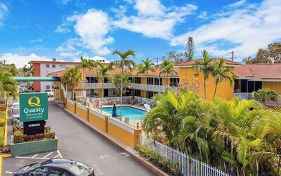Exterior at Quality Inn & Suites Hollywood Boulevard.