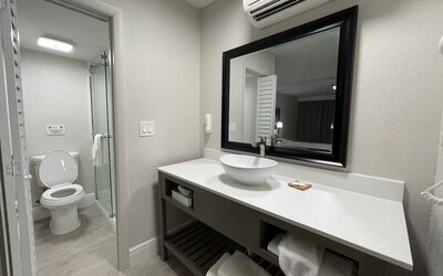 Bathroom at Quality Inn & Suites Hollywood Boulevard.