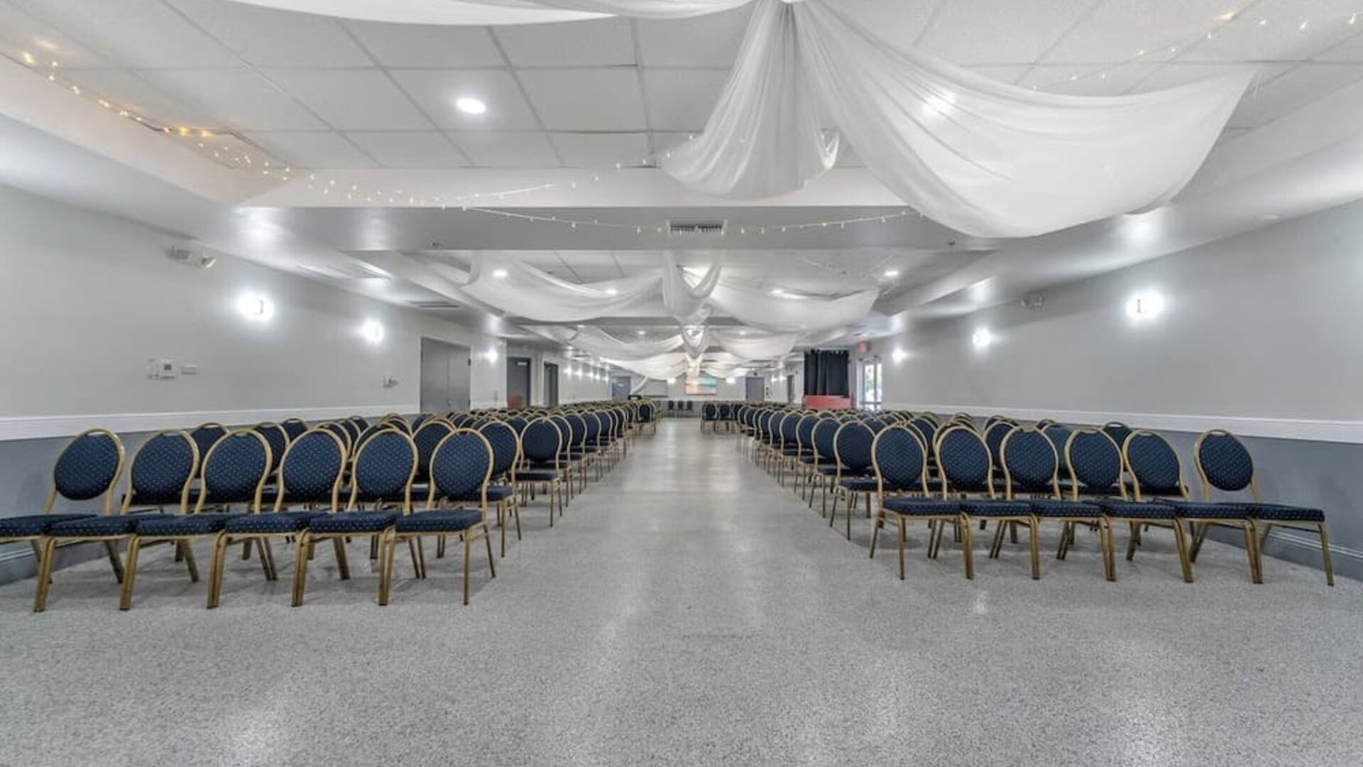 Meeting room at Rodeway Inn & Suites Fort Lauderdale Airport & Cruise Port.