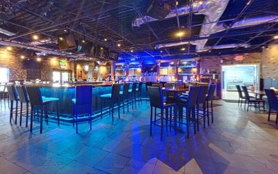 Dining area at Rodeway Inn & Suites Fort Lauderdale Airport & Cruise Port.