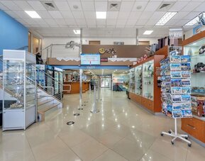 Lobby at Rodeway Inn & Suites Fort Lauderdale Airport & Cruise Port.