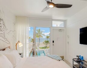 Day room at Plunge Beach Resort.