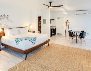 Day room at Plunge Beach Resort.