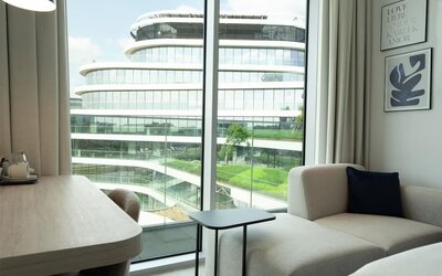 Day room at Hilton Garden Inn Brussels Airport.