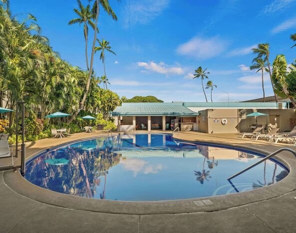 Outdoor pool at Airport Honolulu Hotel, Trademark Collection By Wyndham.
