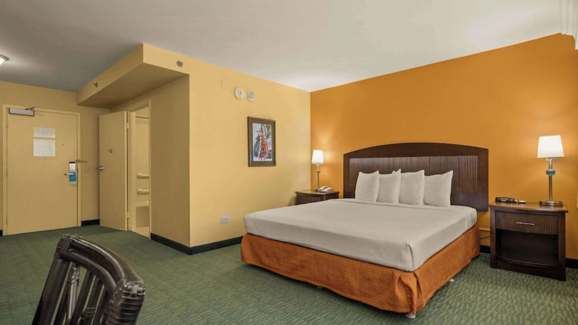 Day room at Airport Honolulu Hotel, Trademark Collection By Wyndham.