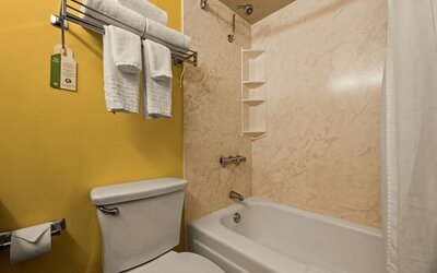 Bathroom at Best Western The Plaza Hotel Honolulu Airport.