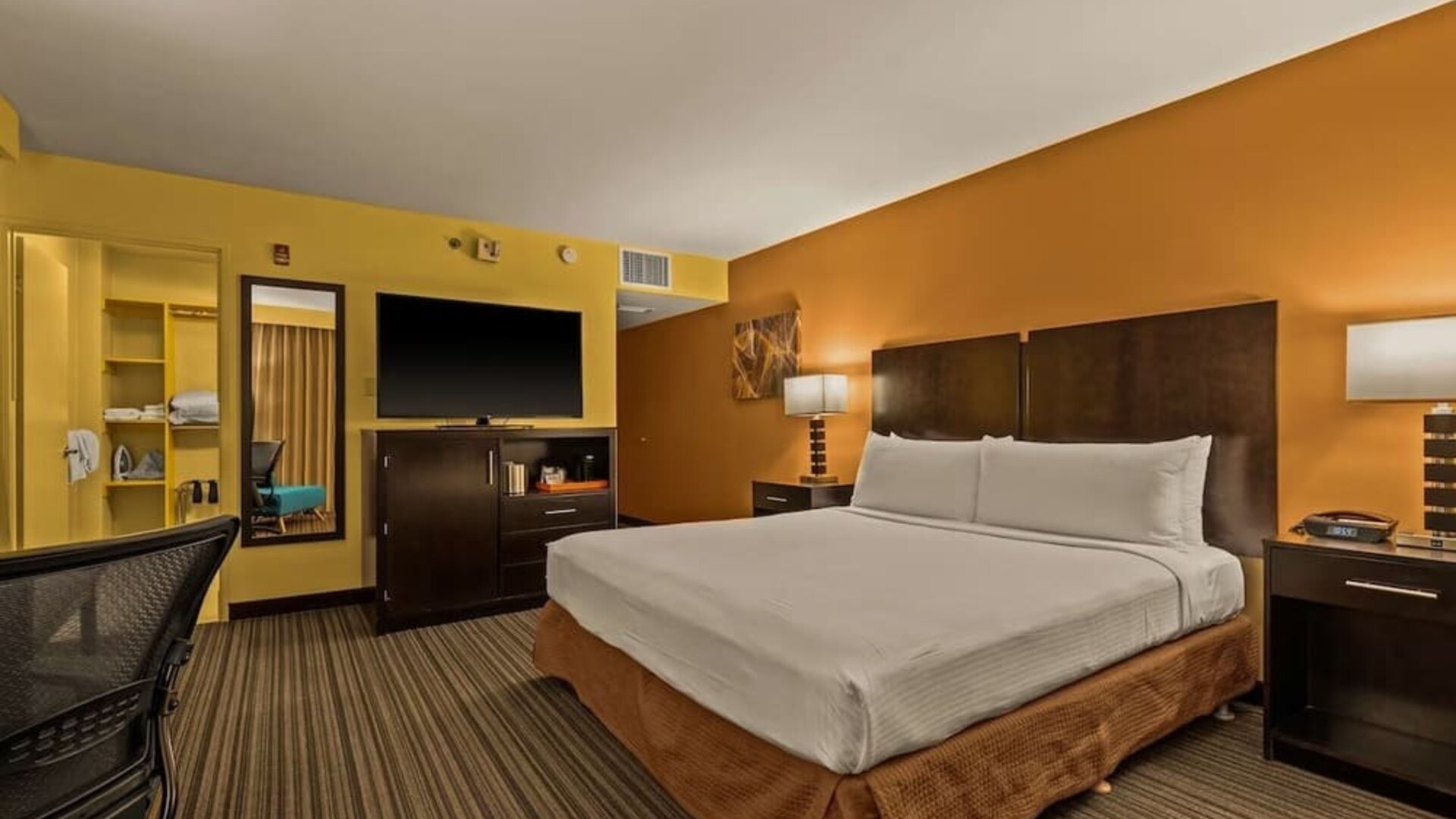 Day room at Best Western The Plaza Hotel Honolulu Airport.