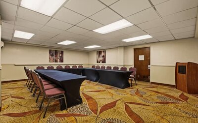 Meeting room at Best Western The Plaza Hotel Honolulu Airport.