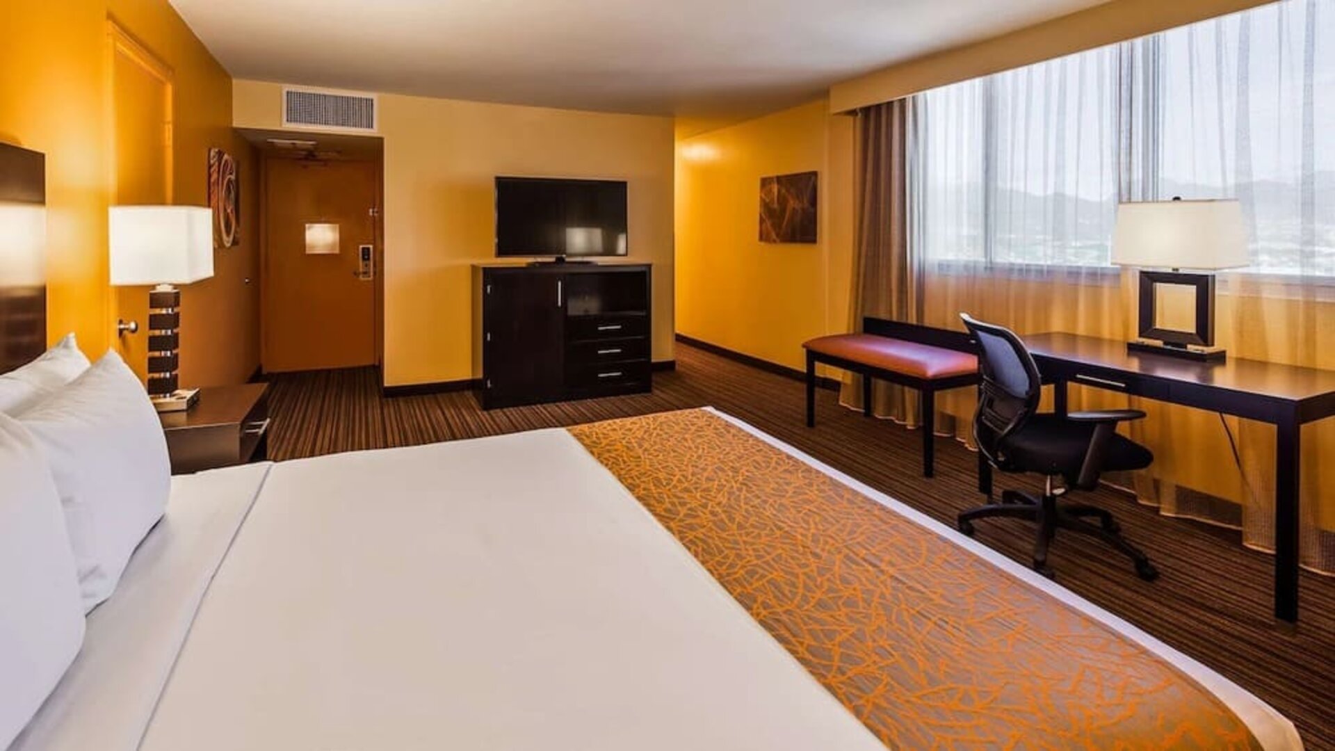 Day room at Best Western The Plaza Hotel Honolulu Airport.