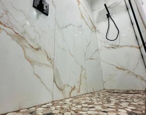 Bathroom at Nubell Motel.