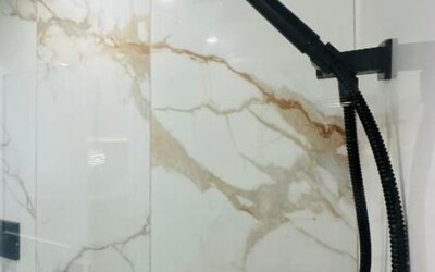 Bathroom at Nubell Motel.