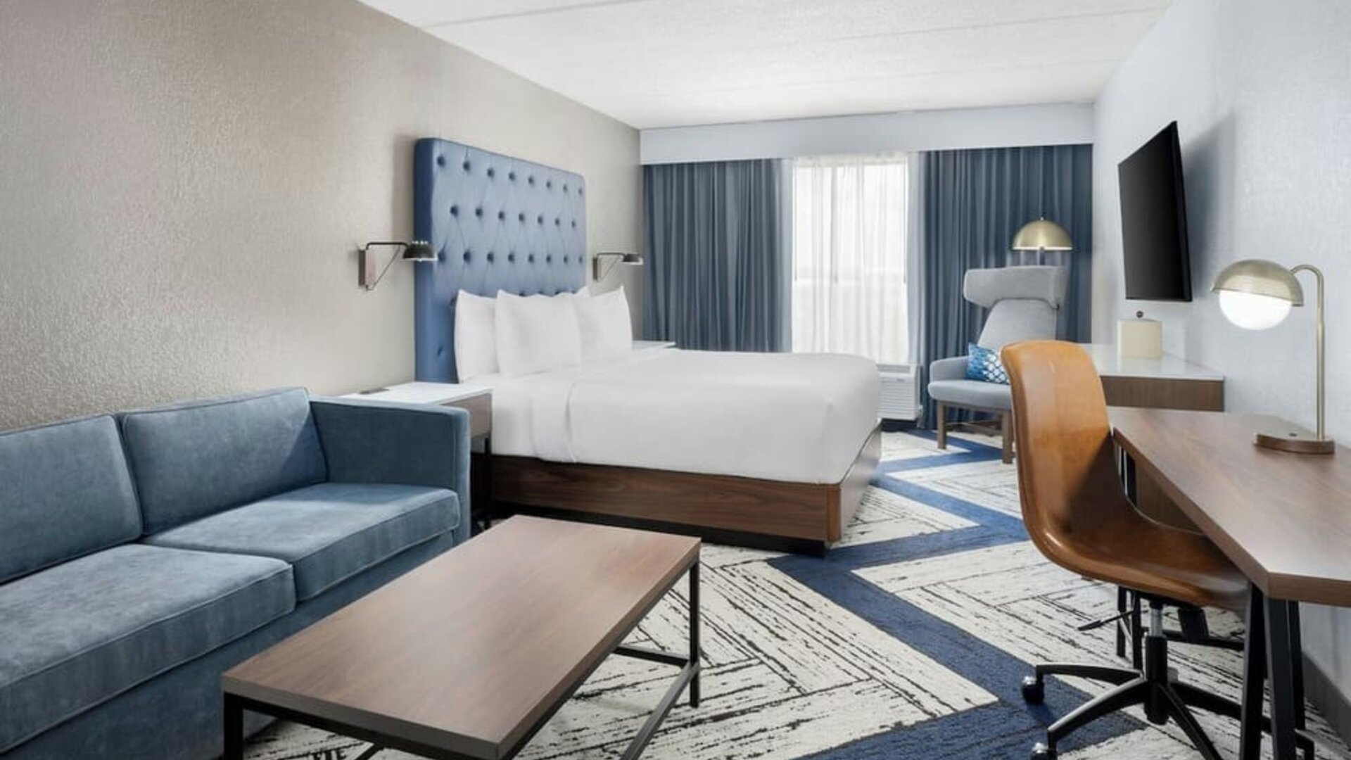 Day room at Four Points By Sheraton College Park Atlanta Airport.
