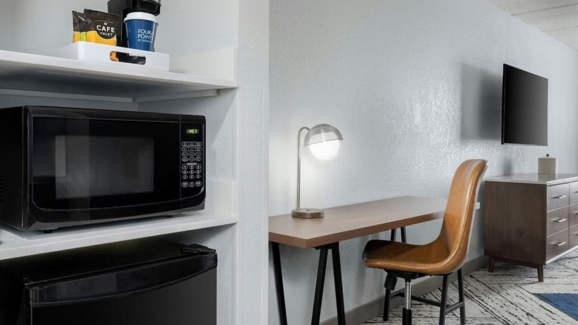 Day room at Four Points By Sheraton College Park Atlanta Airport.