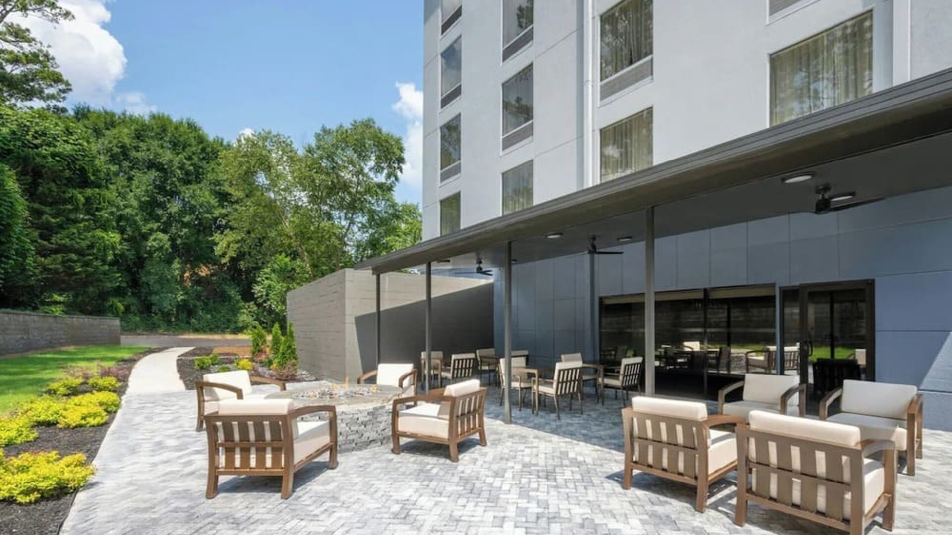 Outdoor area at Four Points By Sheraton College Park Atlanta Airport.