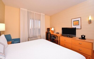 Day room at Fairfield By Marriott Inn & Suites White Marsh.