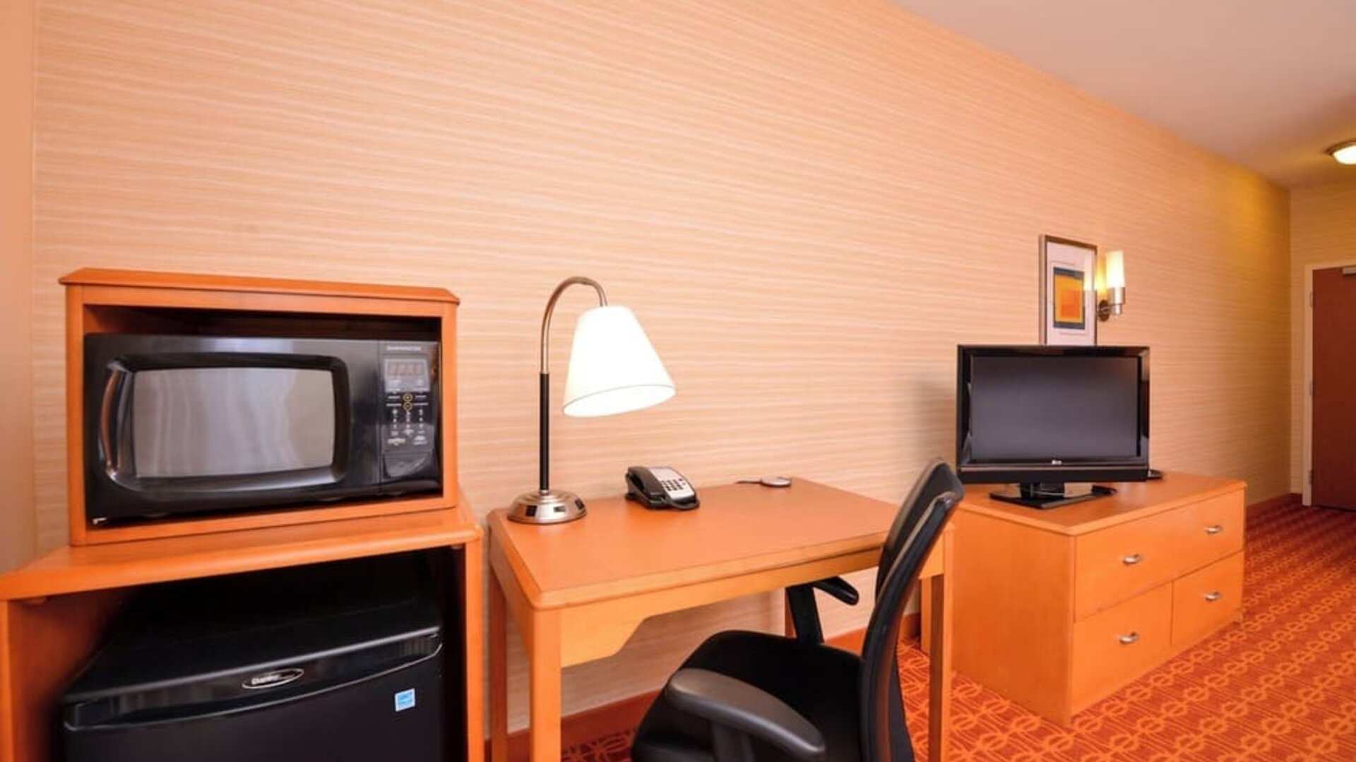 Day room at Fairfield By Marriott Inn & Suites White Marsh.
