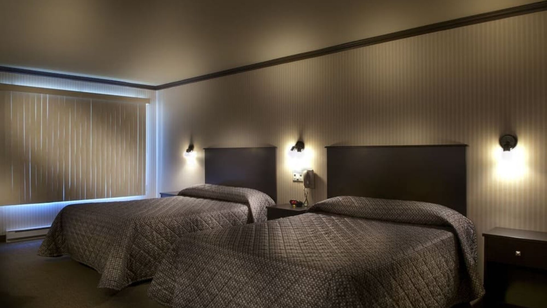 Day room at Ramada Laval By Wyndham.