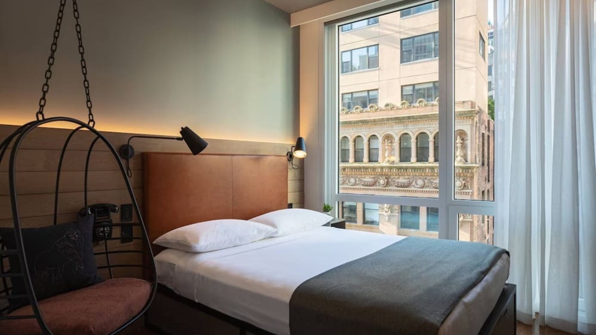 Day room at at Moxy NYC Downtown.