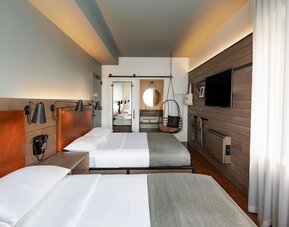 Day room at at Moxy NYC Downtown.