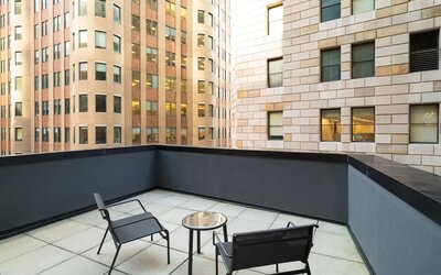 Outside area at Holiday Inn Wall Street.