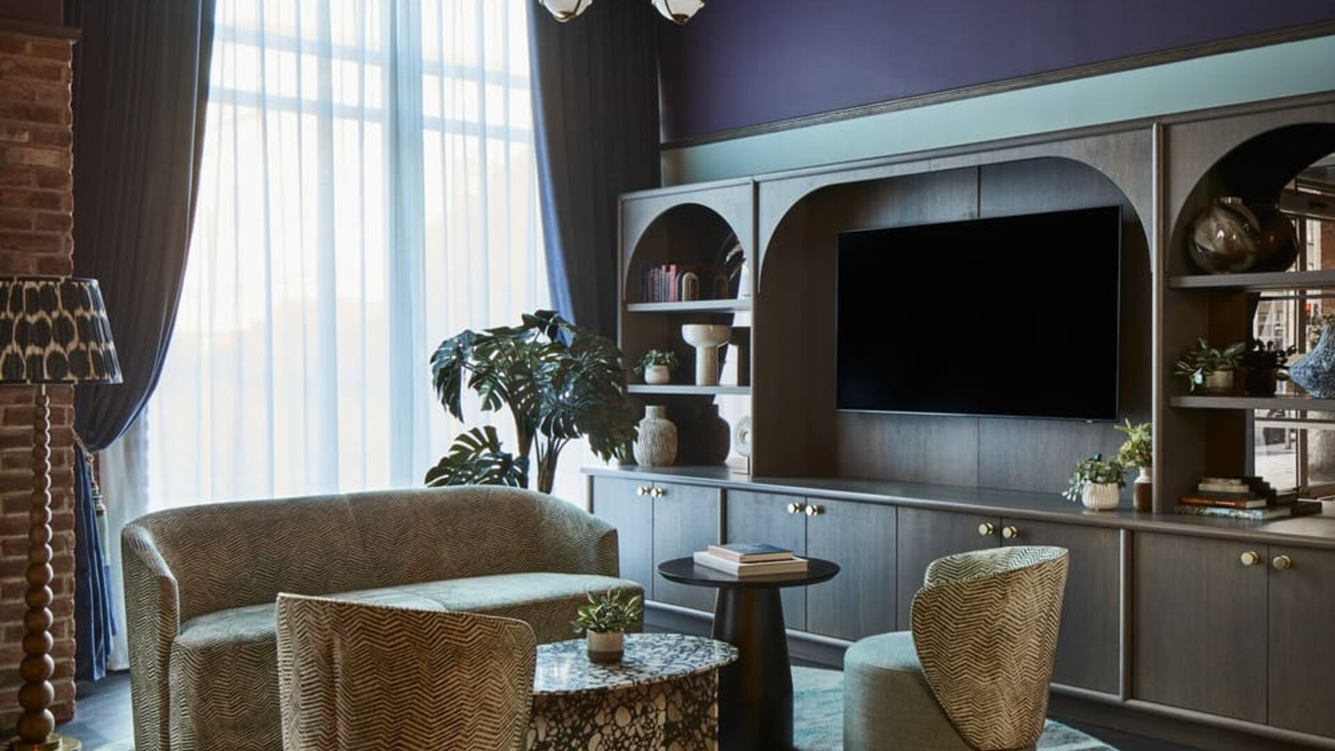 TV area at Leonardo Hotel Dublin Parnell Street.