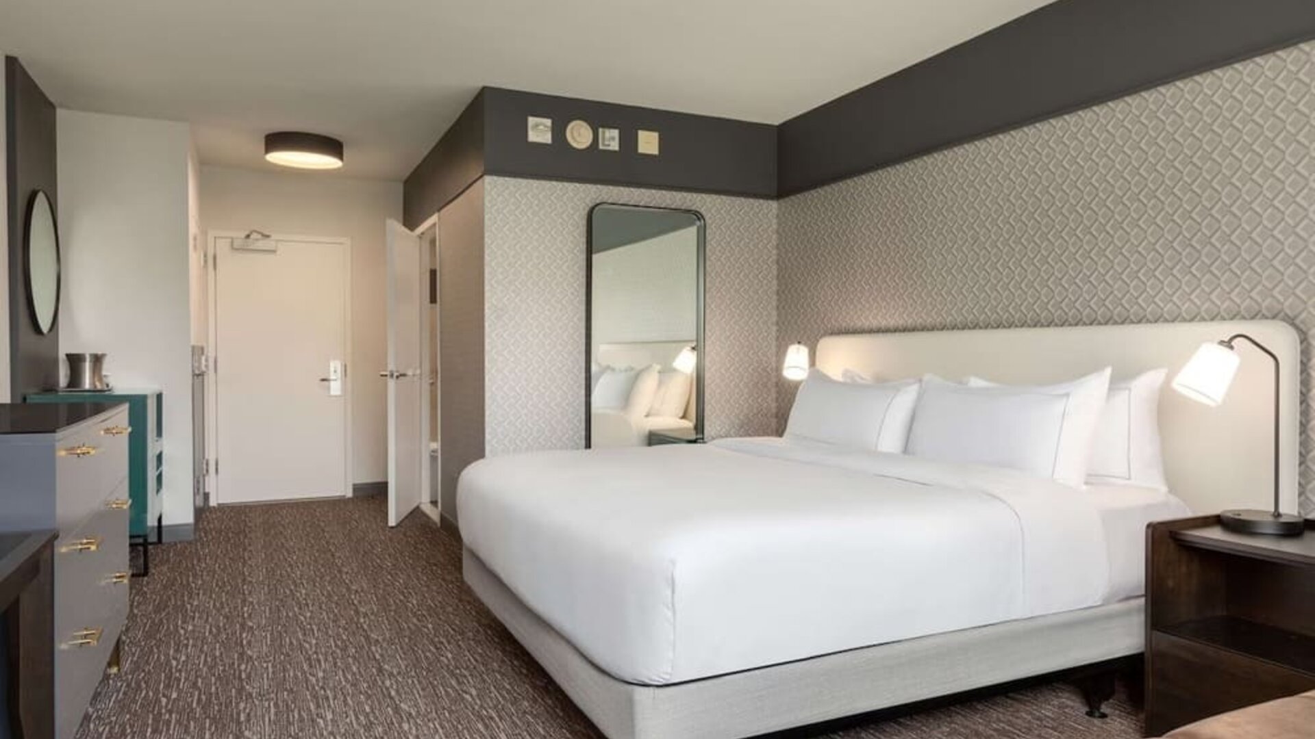 Day use room with natural light at the Hilton Baltimore BWI Airport.