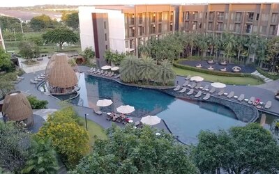 Property exterior at Divalux Resort & Spa Bangkok Suvarnabhumi Airport.