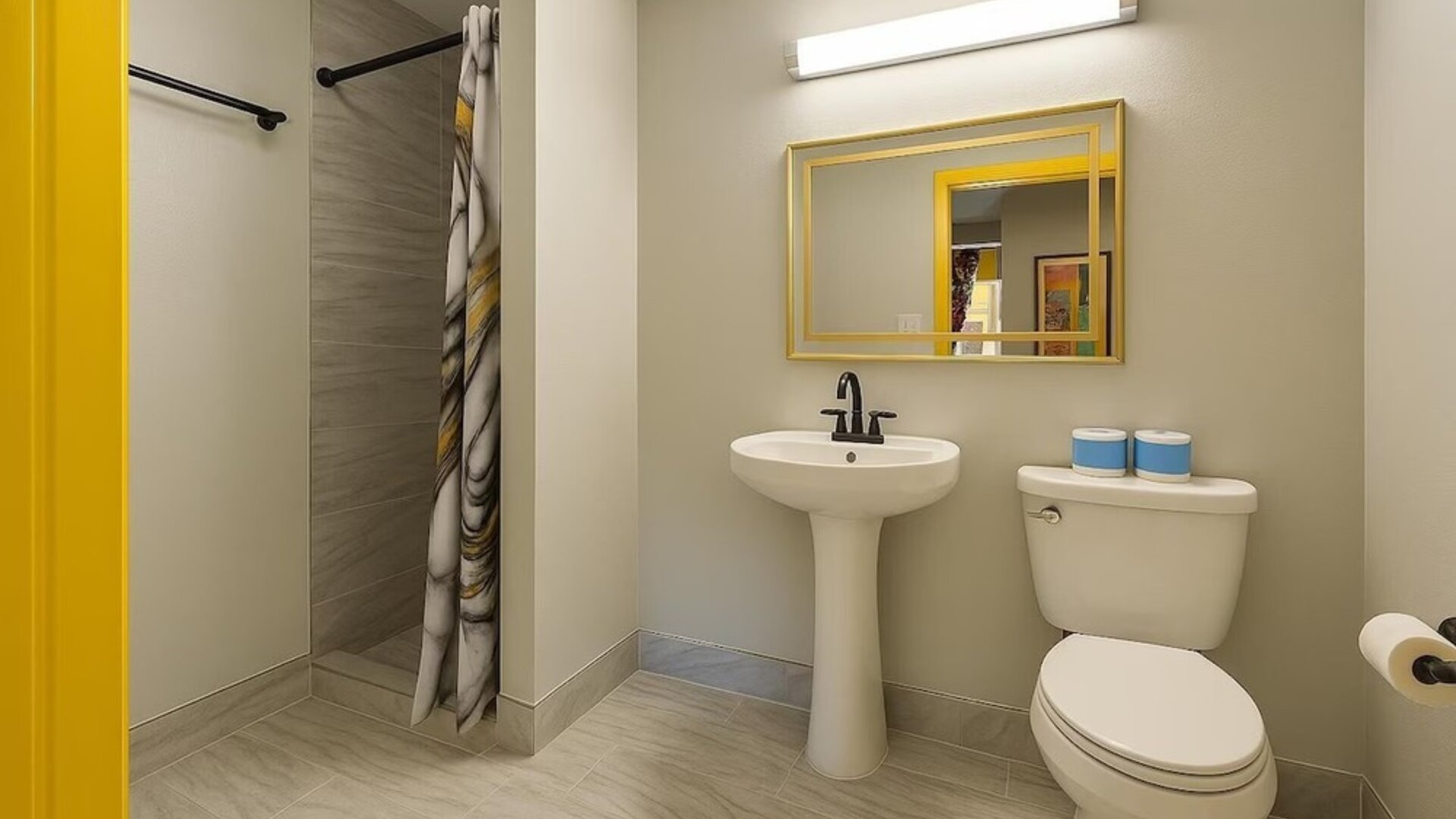 Bathroom at The Mt. Vernon Inn.