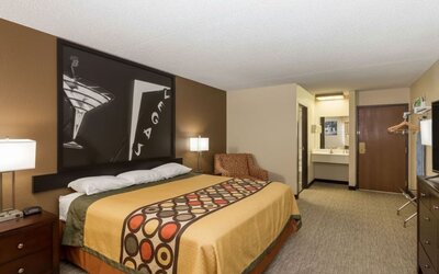 Day room at Coratel Inn And Suites By Jasper Wichita North