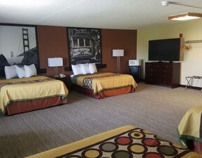 Day room at Coratel Inn And Suites By Jasper Wichita North