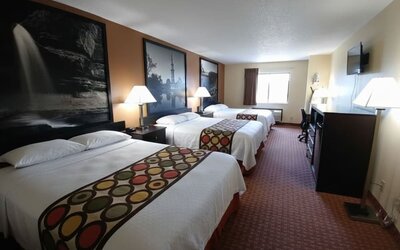 Day room at Coratel Inn And Suites By Jasper Wichita North