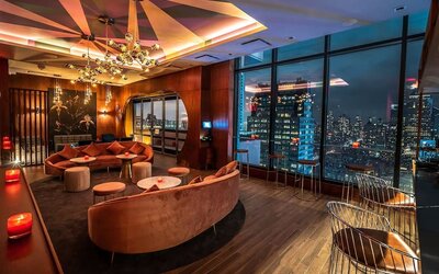 Rooftop bar overlooking the city at Aliz Hotel Times Square.