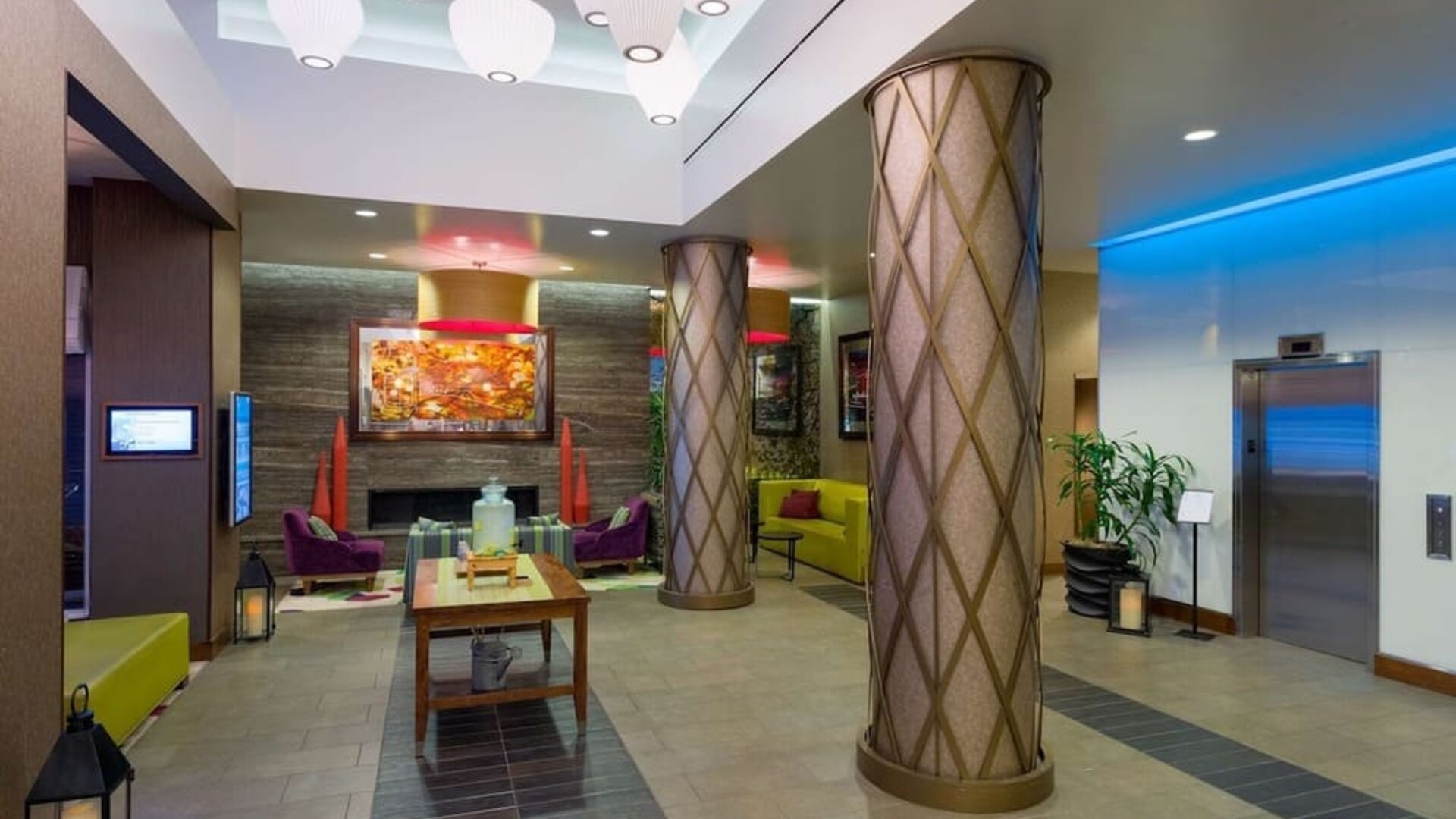 Lobby with comfortable seating at Hilton Garden Inn Midtown East..