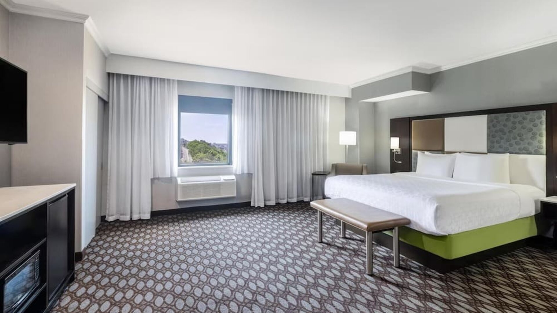 Day use room with natural light at Best Western Premier NYC Gateway.