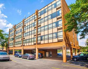 Hotel exterior at Rodeway Inn Meadowlands.