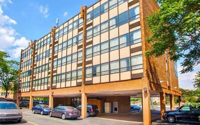 Hotel exterior at Rodeway Inn Meadowlands.