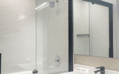 Bathroom at BKWAY HOTEL.