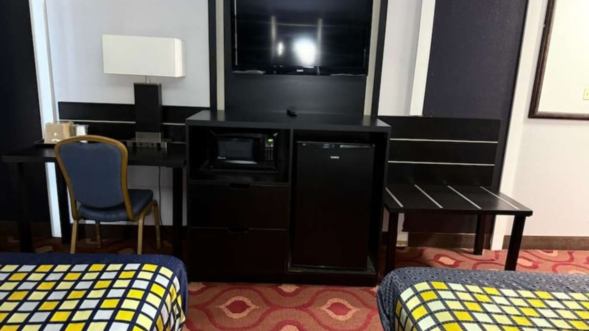 Day use room at Coratel Inn & Suites By Jasper Hastings.