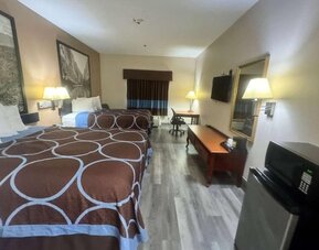 Day room with workspace at Hotel Piney Woods.