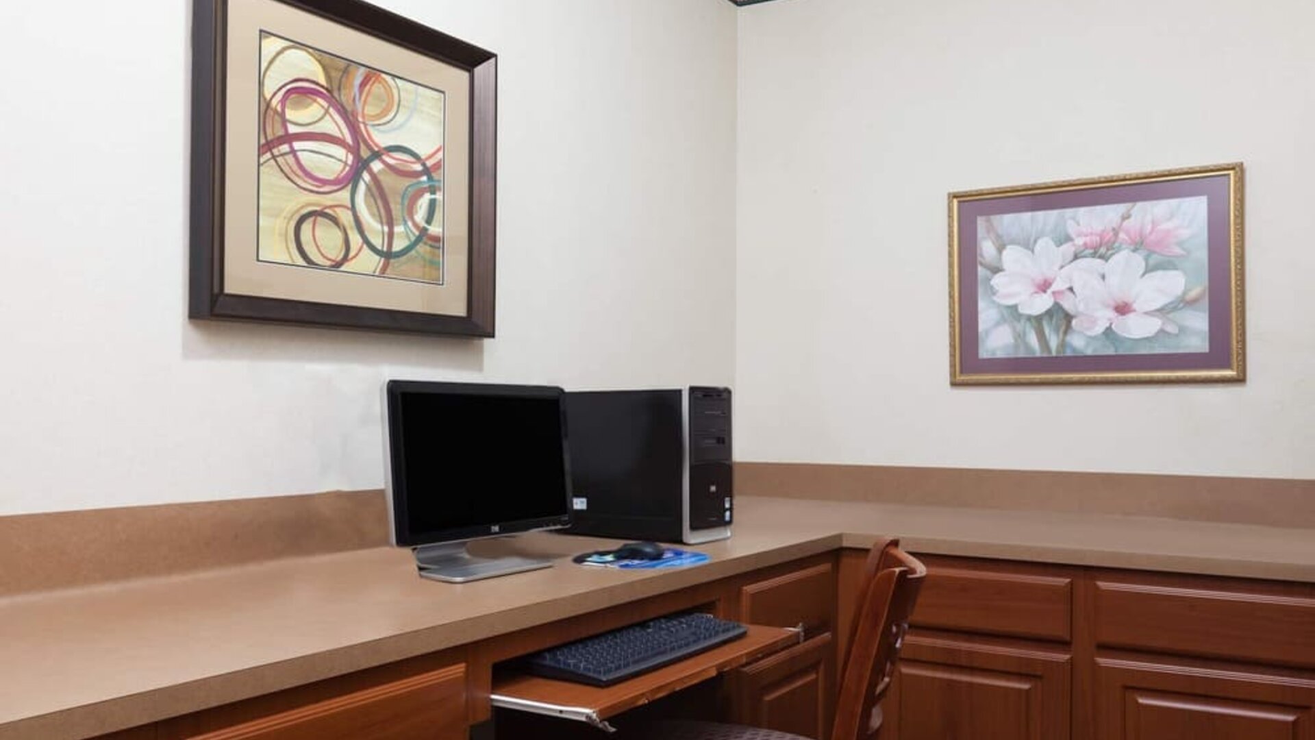 Business center at Hotel Piney Woods.