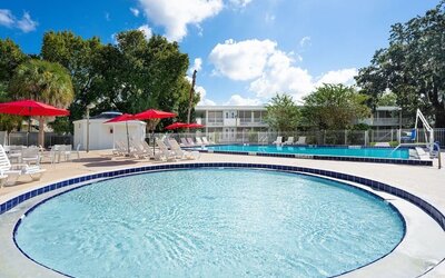 Relaxing outdoor pool at Baymont by Wyndham Maingate.