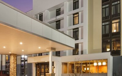 Front entrance at Fairfield Inn East Rutherford Meadowlands.