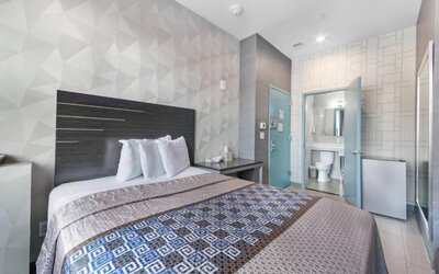 Day use room with ensuite at Hotel 365 Bronx.