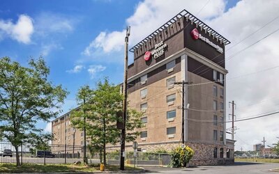 Exterior view at Aiden by Best Western Newark Airport.