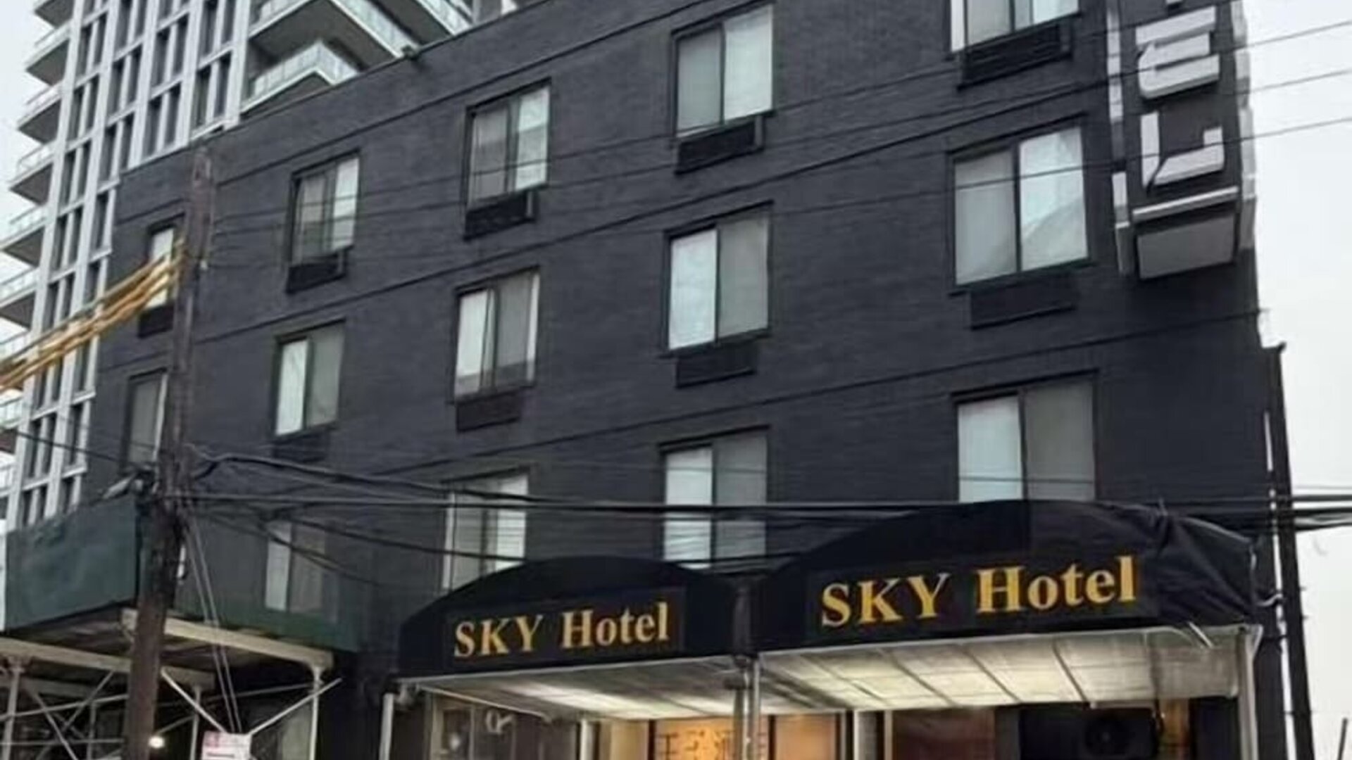 Exterior view of Sky Hotel Flushing - Laguardia Airport.