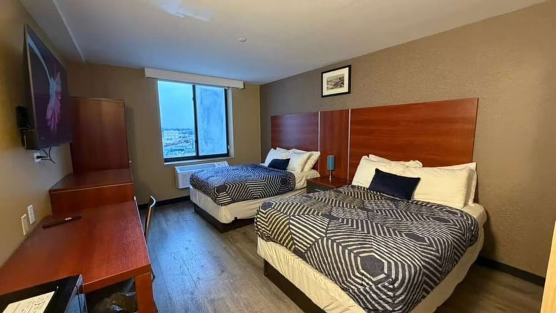 Day use room with work desk at Sky Hotel Flushing - Laguardia Airport.