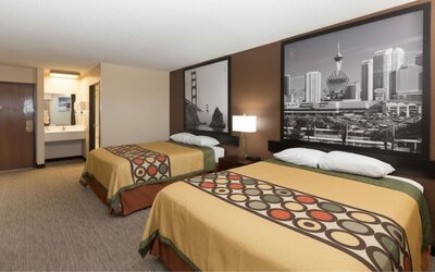 Day room at Coratel Inn And Suites By Jasper Wichita North.