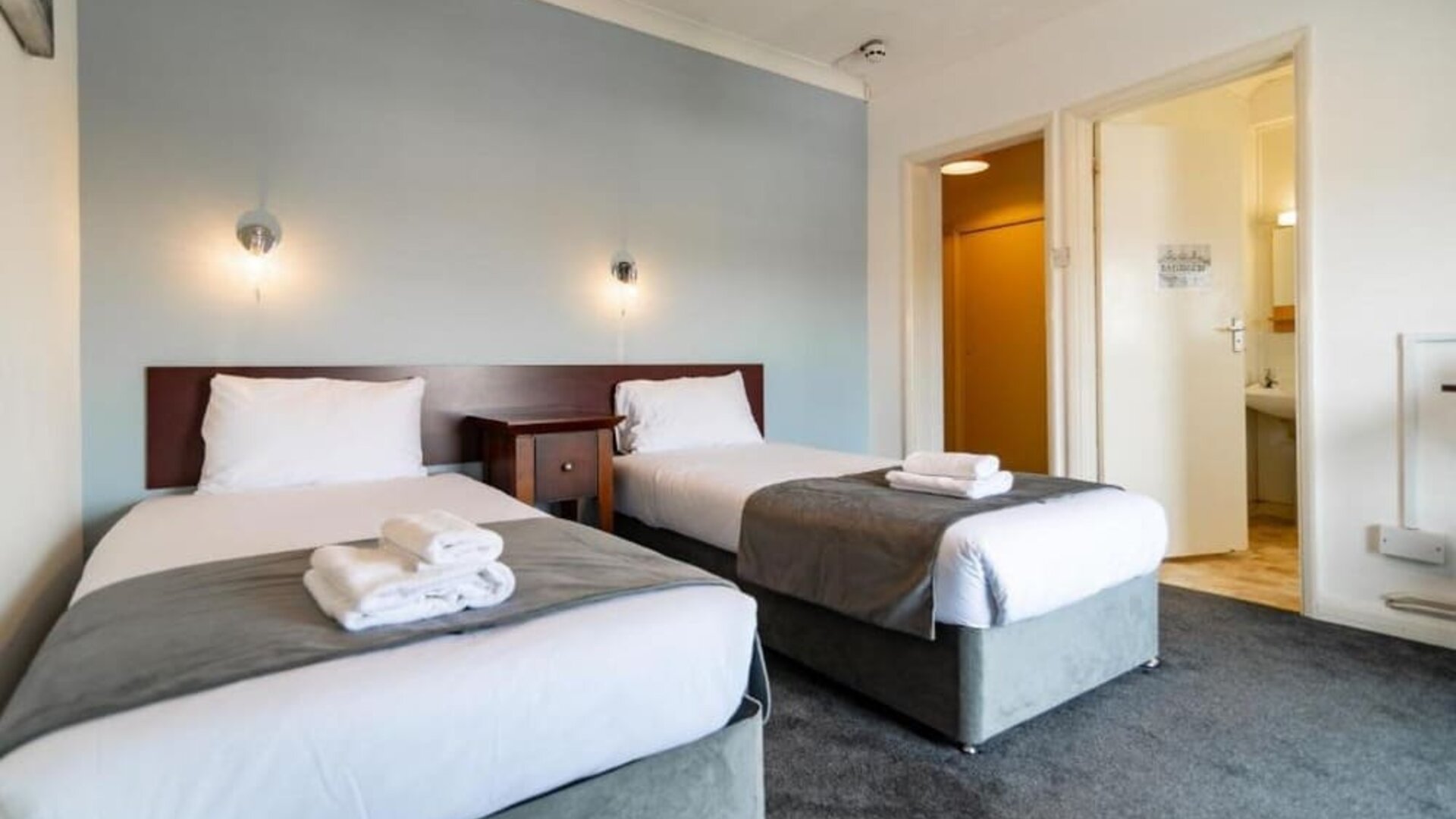 Day room with ensuite at The Southcliff Hotel.